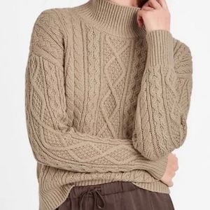Banana Republic Cable knit Sweater sz M
